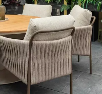 Chaise Repas Design FIAVÈ Aluminium Beige & Corde – Haut de Gamme Extérieur | Provence-Alpes-Côte d’Azur & Monaco