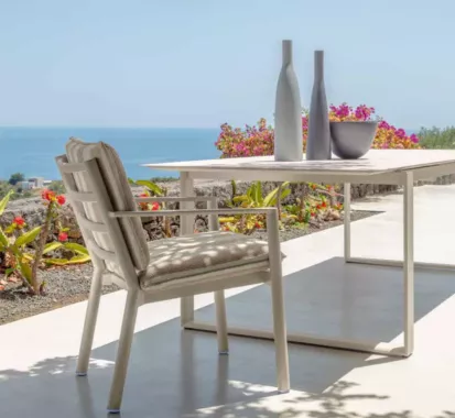 Ensemble repas table extensible FINN design italien Blanc Sable – Design Italien Haut de Gamme Monaco, Saint-Tropez et Marseille