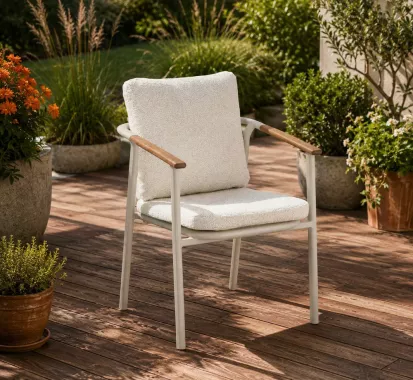 Fauteuil Repas LORIANA Aluminium & Teck Beige Bouclé | Azur Lounge Provence-Alpes-Côte d’Azur