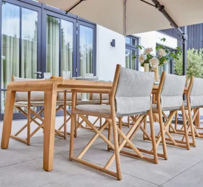 Fauteuil metteur en scène design en Teck ou Aluminium - ARITZO SUNS OUTDOOR chez Azur Lounge Antibes French Riviera
