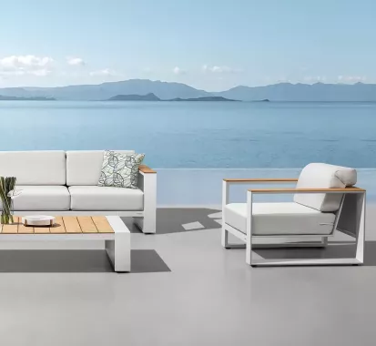 Fauteuil salon de Jardin Cambusa Blanc – Design Claudio Bellini | Aluminium & Teck | Azur Lounge Antibes