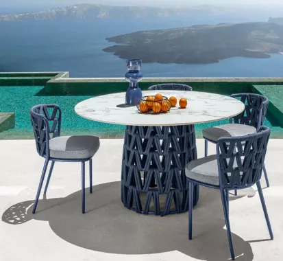 ENSEMBLE TABLE & CHAISES SWIPE D150 – TALENTI | DESIGN & ÉLÉGANCE