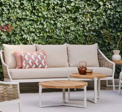 Canapé MILOU 3 places – Design et confort pour les tropiques