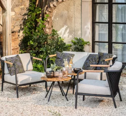 Canapé 2 places ELLE Belt en aluminium et teck. Coussins déperlants Bee Wett®. Design haut de gamme aux Antilles.