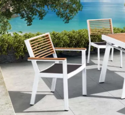 Ensemble table, 2 fauteuils et 4 chaises de jardin York Antilles
