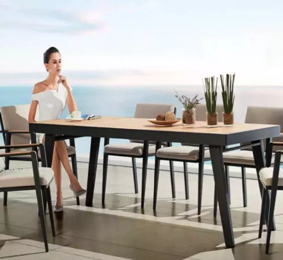 TABLE A MANGER ALU/TECK DESIGN