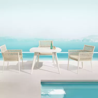 Ensemble espace repas table céramique et 4 fauteuils aluminium cordes - Azur Lounge Antibes Cannes Nice Monaco