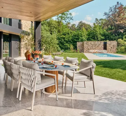 Fauteuil Repas SATO Luxe – SUNS Outdoor Furniture | Mobilier Extérieur Haut de Gamme Provence-Alpes-Côte d’Azur & Monaco